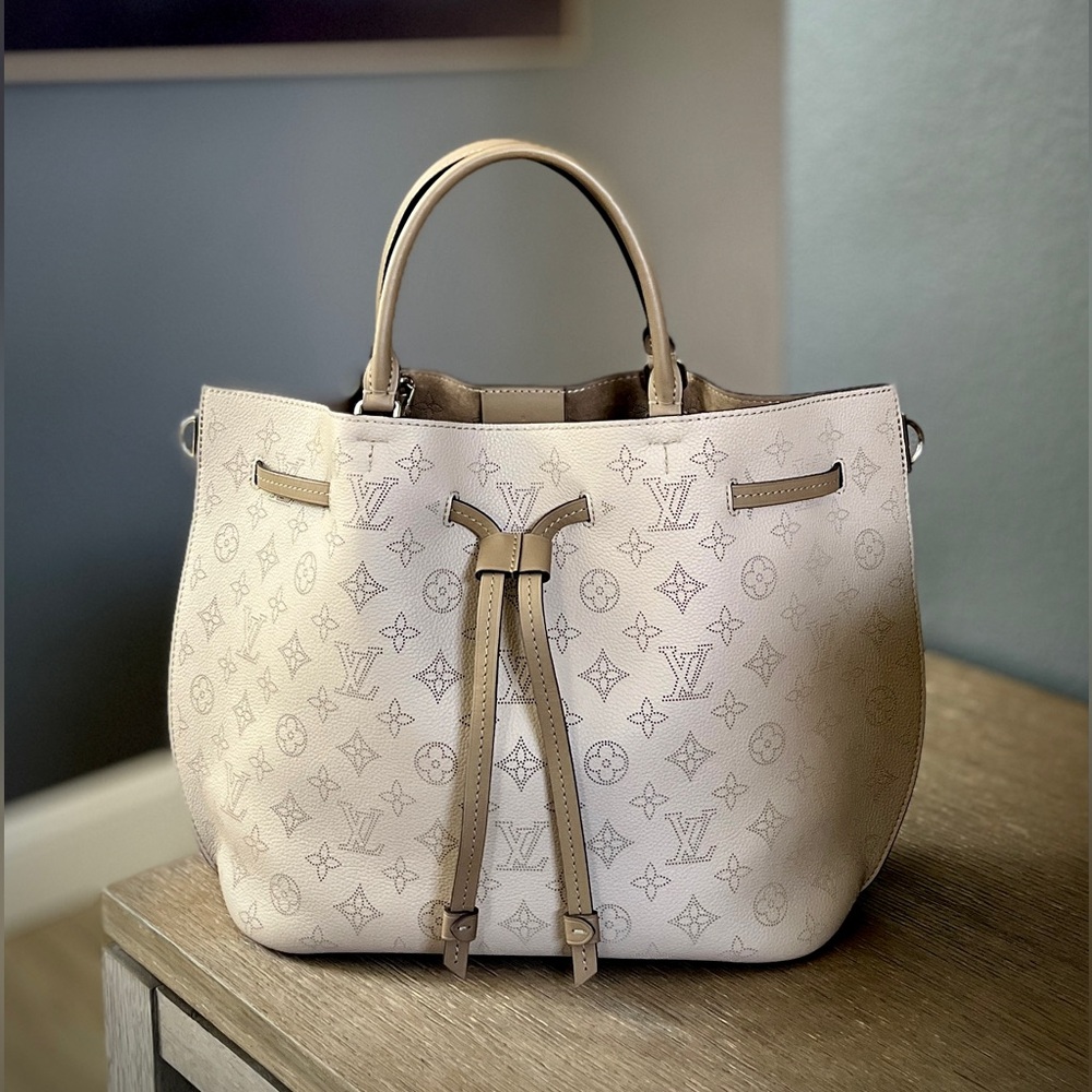 Louis Vuitton Mahina Girolata Galet
